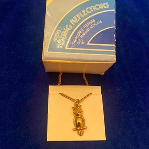 Avon young reflections Vintage Treasure Friends owl pendant necklace 16 inch